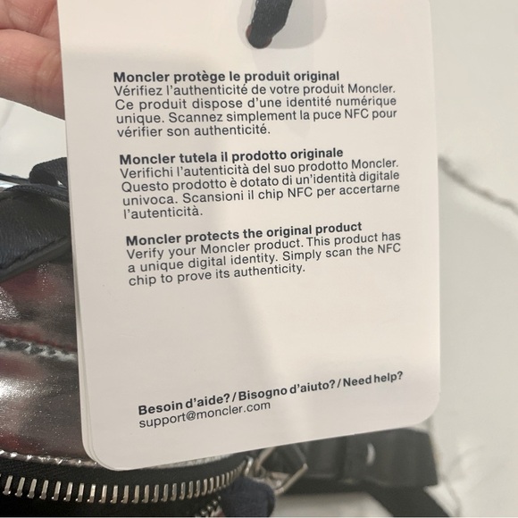 🌚 MONCLER Small Kilia Puffer Crossbody Bag Metallic Silver Foil - Picture 13 of 14